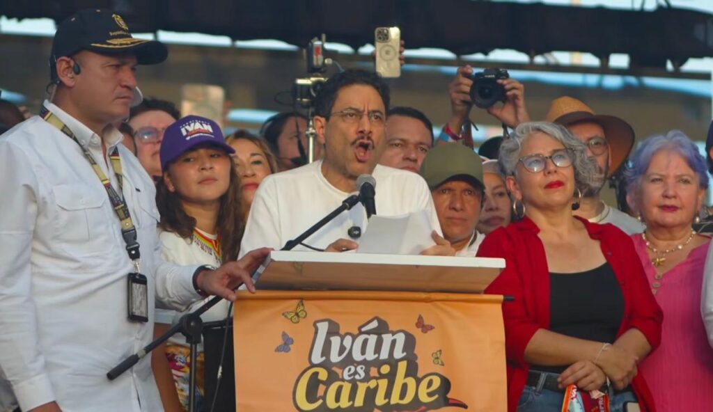 Así llenó CEPEDA su cierre de Campaña en Barranquilla